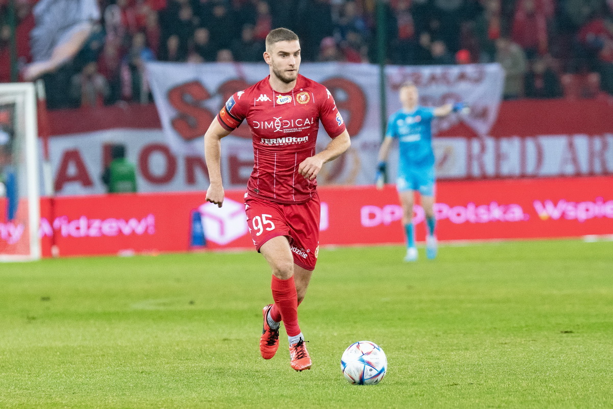 C Za Tempo Ruch Chorz W Og Osi Kolejny Transfer To Gracz Widzewa