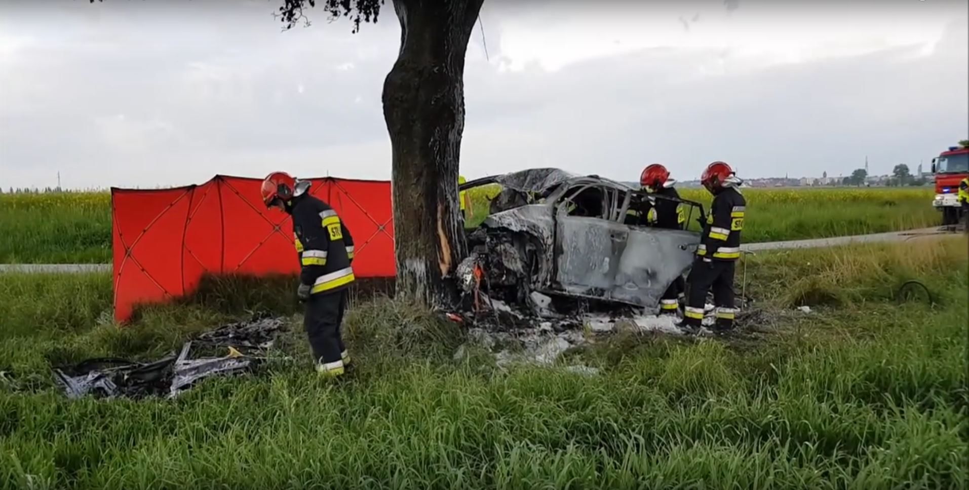 Tragiczny Wypadek Pod Kluczborkiem M Czyzna Sp On W Samochodzie