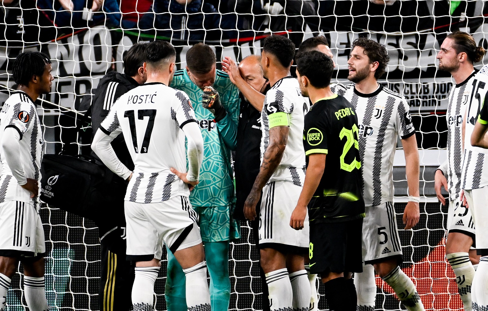 Dramat w meczu Juventusu Szczęsny mówi od czego się zaczęło WP