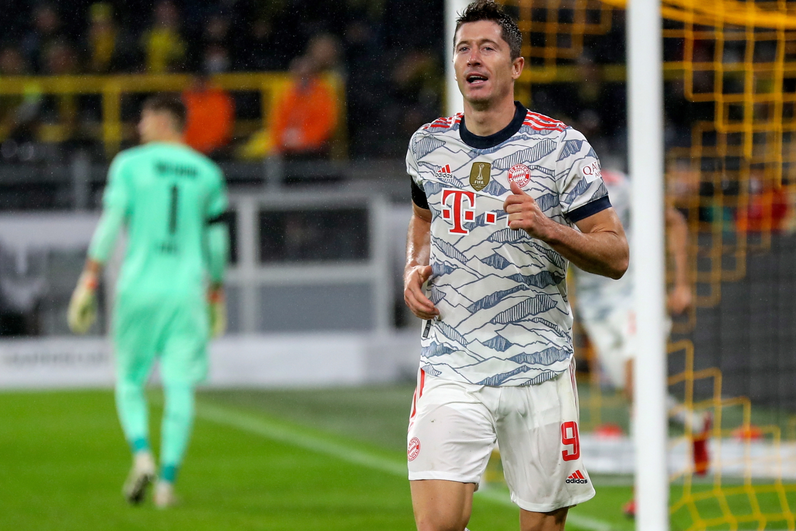 Robert Lewandowski Z Kolejnym Trofeum Lista Przyprawia O Zawr T G Owy