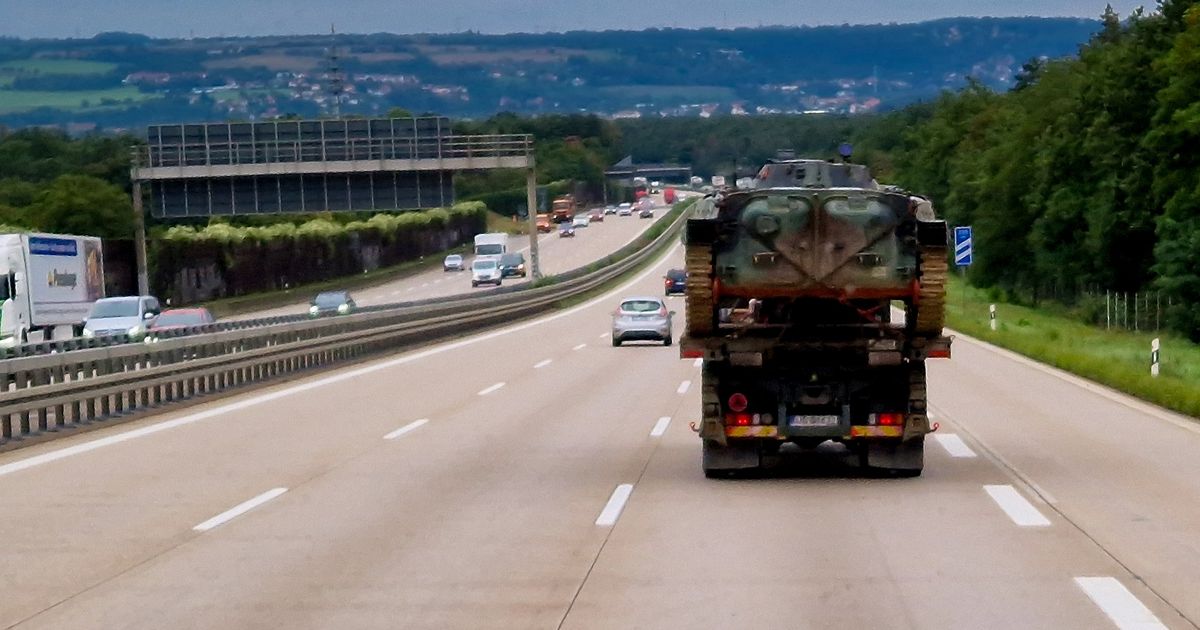 Kolumny wojskowe na drogach Siły Zbrojne apelują Prosimy zachować