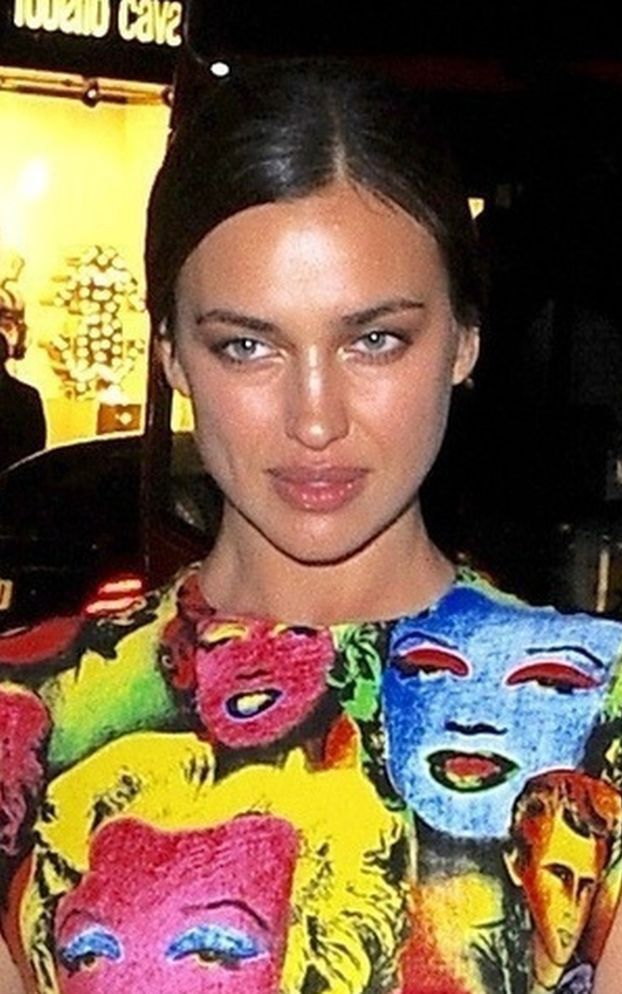 Wystylizowana Irina Shayk bawi się w Londynie Pudelek