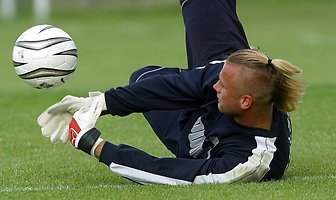 Klasyczny Je Yk Irokez Na Yso Tak Zmienia Si Artur Boruc Wp