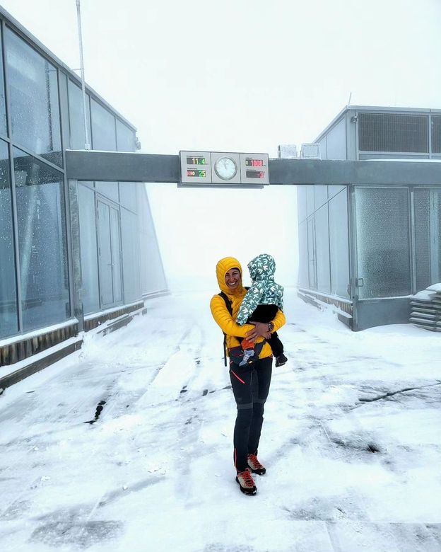 Justyna Kowalczyk Tekieli pokazała pierwsze kroki syna na nartach FOTO