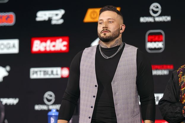 Boxdel wyrzucony z Fame MMA Wiadomo co z jego udziałami Pudelek