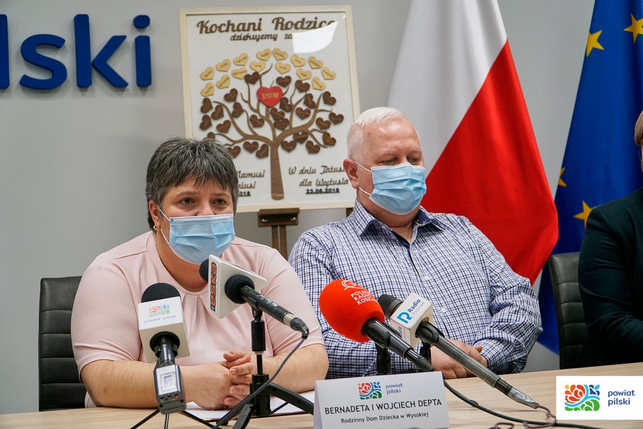 Poszukiwane rodziny zastępcze. Nie bójcie się – mówią rodzice 21 dzieci