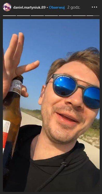 Daniel Martyniuk imprezuje na plaży