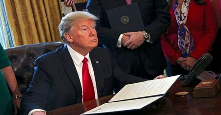 Sędzia federalny blokuje dekret Trumpa ws. zakazu wydawania wiz