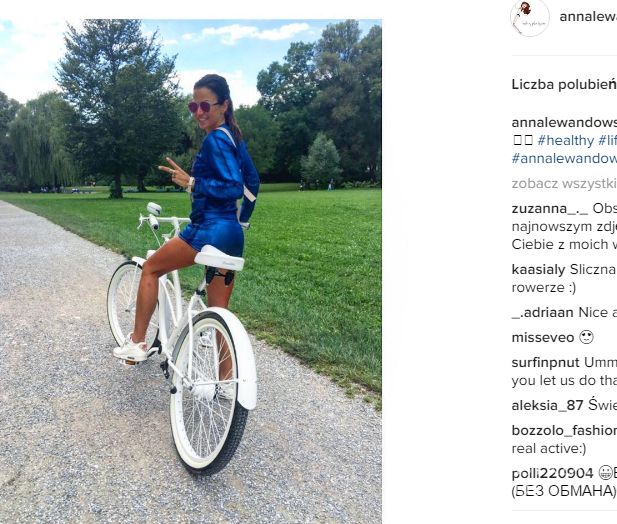 Anna Lewandowska na rowerze