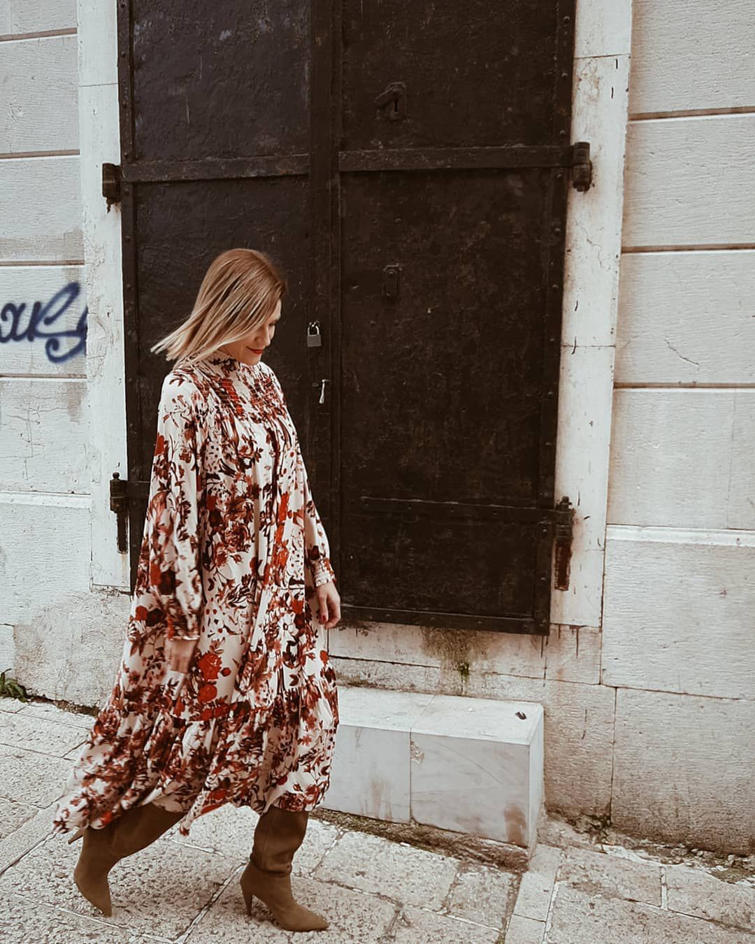 H&M wyprzedaje swoją kultową sukienkę wybieraną przez Instagramerki