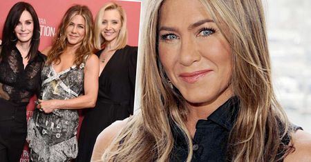 Tak Jennifer Aniston rozpieszczała gwiazdy "Przyjaciół" na planie. Courtney Cox podzieliła się tajemnicą
