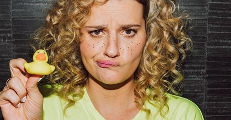 Zosia Zborowska przed śniadaniem wielkanocnym: masa zmarszczek i zmęczone oczy. Zaraz, zaraz. Coś tu nie gra!