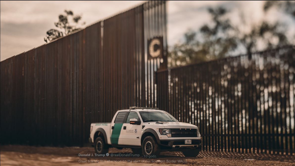 Mur w budowie. Trump opublikował zdjęcia