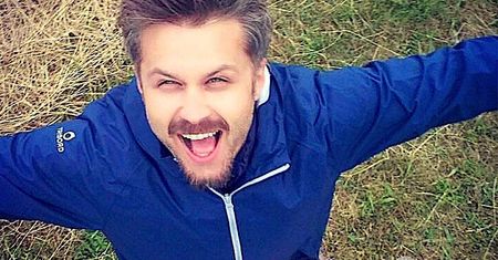 Maciej Zakościelny pokazał słodkie rodzinne zdjęcie. Jego synek skończył już rok! Fani są oczarowani tą fotką
