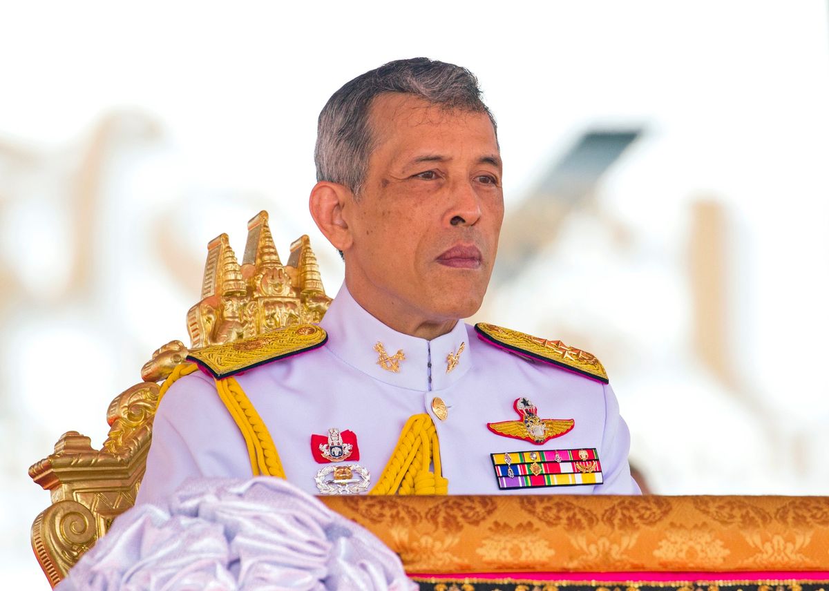 Król Tajlandii pozbawił kochankę wszystkich tytułów. Była "zbyt ambitna"