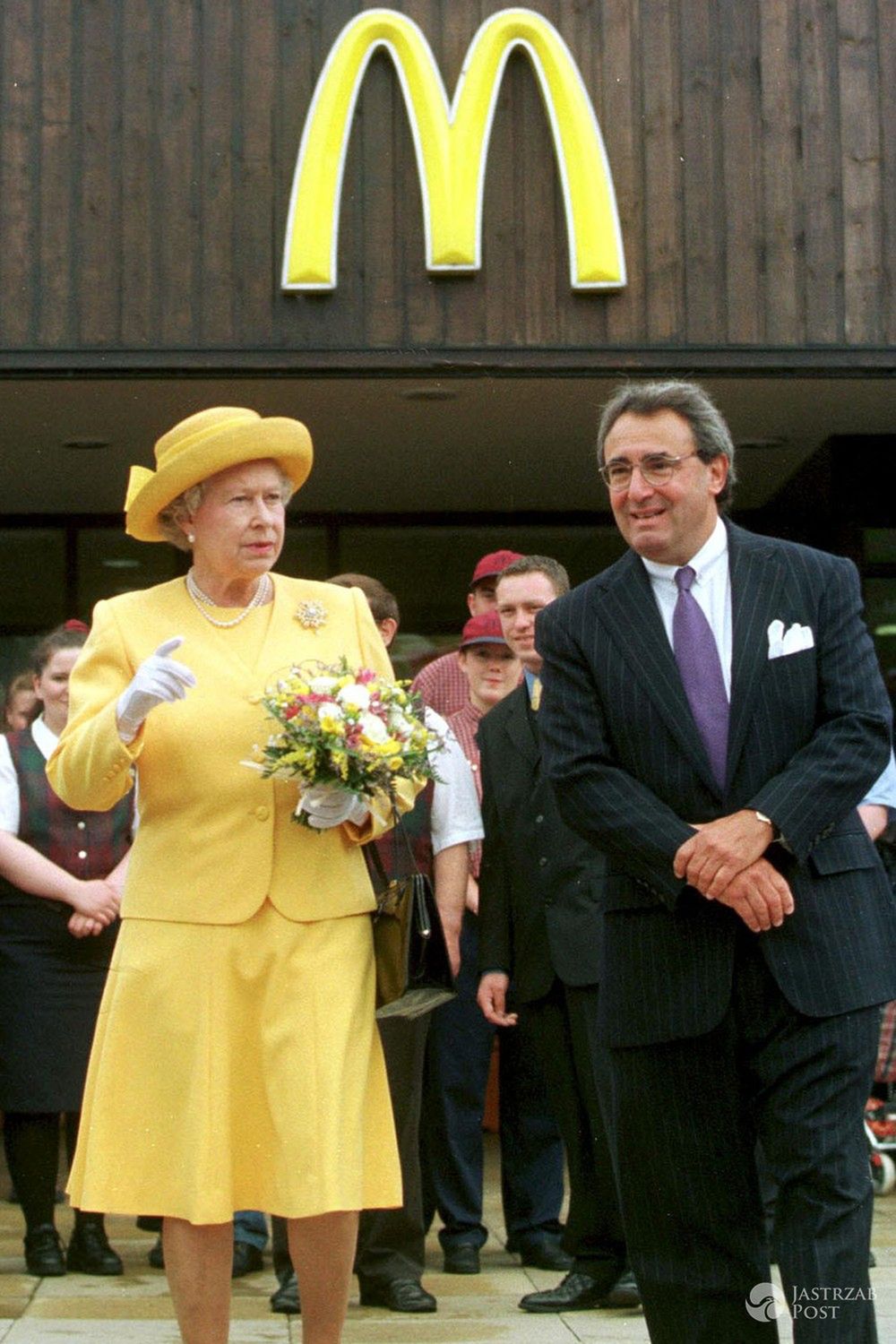 Królowa Elżbieta II ma własnego McDonalds'a! (fot. ONS)