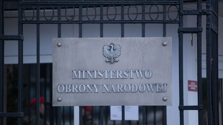 MON poinformowało, że umowa-zlecenie z byłym esbekiem "została rozwiązana"
