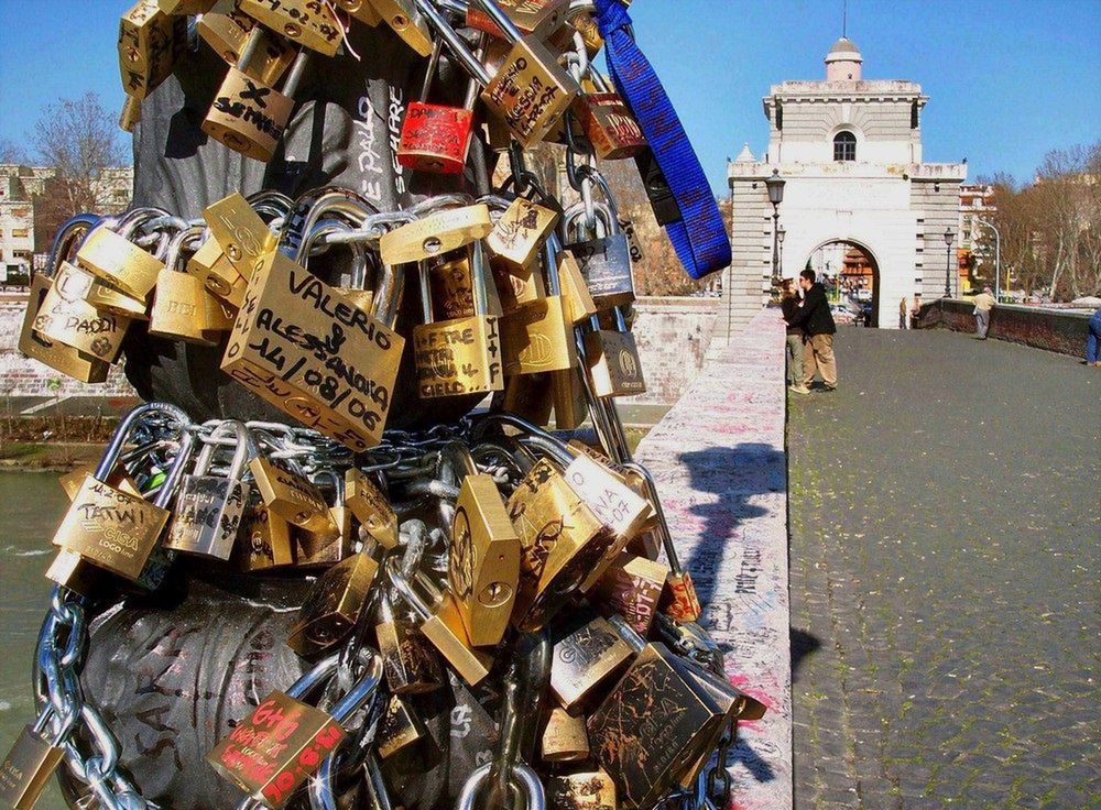 Mosty dla zakochanych. To tutaj przyrzekają miłość