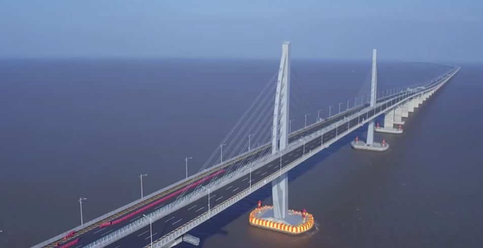 W Chinach otwarto najdłuższy most na świecie. Prezydent Xi Jinping był na uroczystym otwarciu