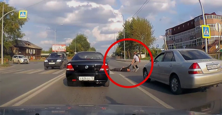 Szokujące zachowanie na drodze. Wszystko nagrała kamera