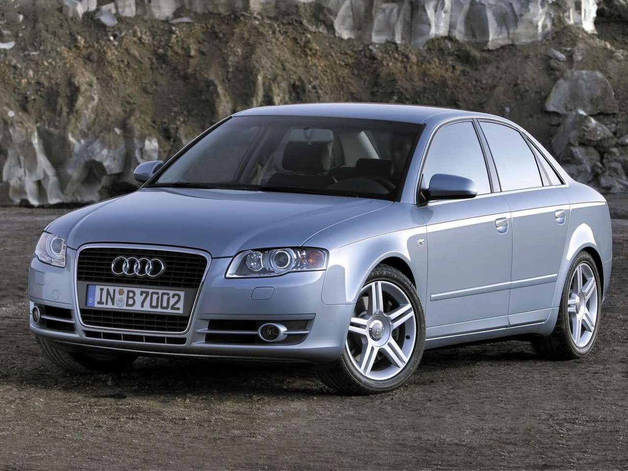 Audi A4 górą