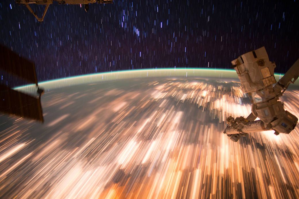 NASA udostępnia gify z kosmosu. Jest co oglądać! 