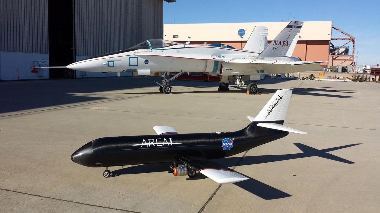 NASA buduje samolot, którego skrzydła będą się składać podczas lotu