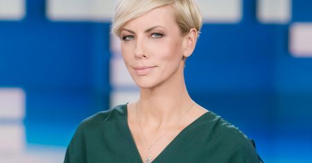 Anita Werner w bikini na wakacjach z partnerem. Jest bez makijażu i wygląda zupełnie inaczej niż na wizji