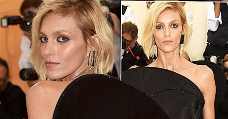 MET Gala 2018: Anja Rubik swoją kreacją przyćmiła nawet Kate Moss! Na ich wspólnym zdjęciu od razu widać kto jest królową stylu!
