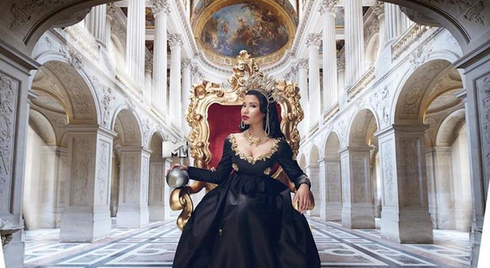 Nicki Minaj 

Fotografia: screen z Facebook.com