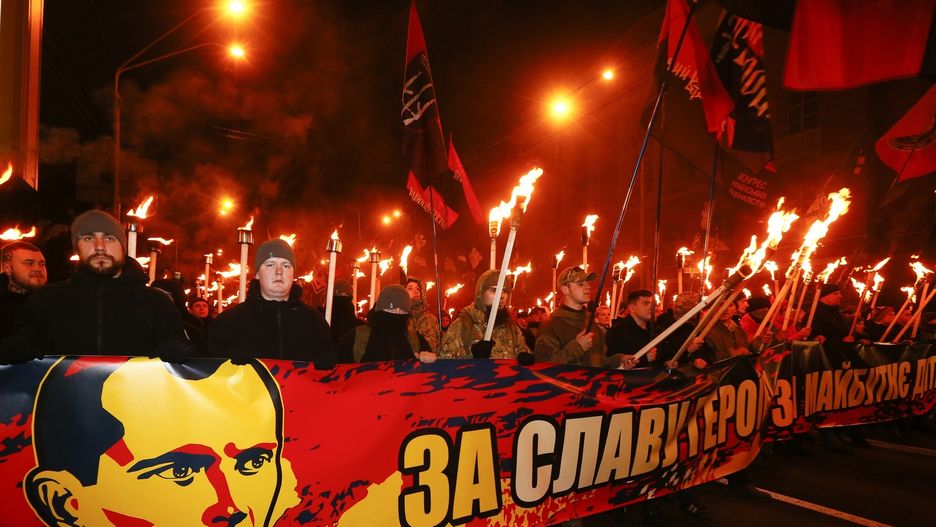 Truzyb oraz czarne i czerwone barwy wykorzystują ukraińskie organizacje nacjonalistyczne