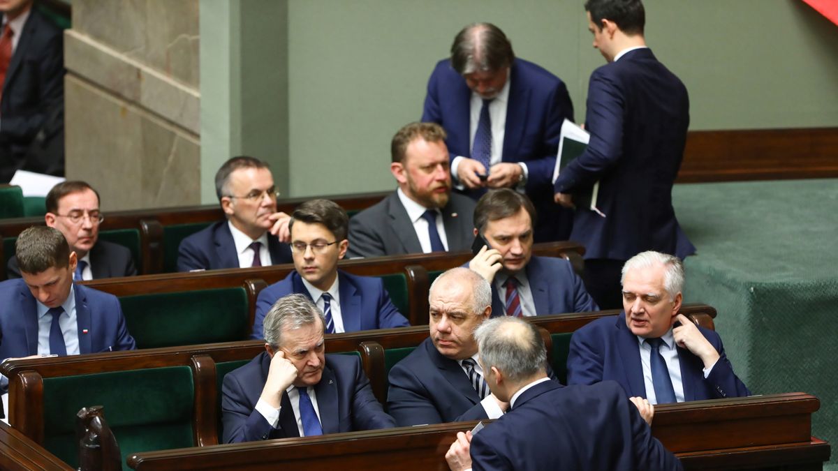 Sejm skierował do komisji ustawę o zmianach w OFE.