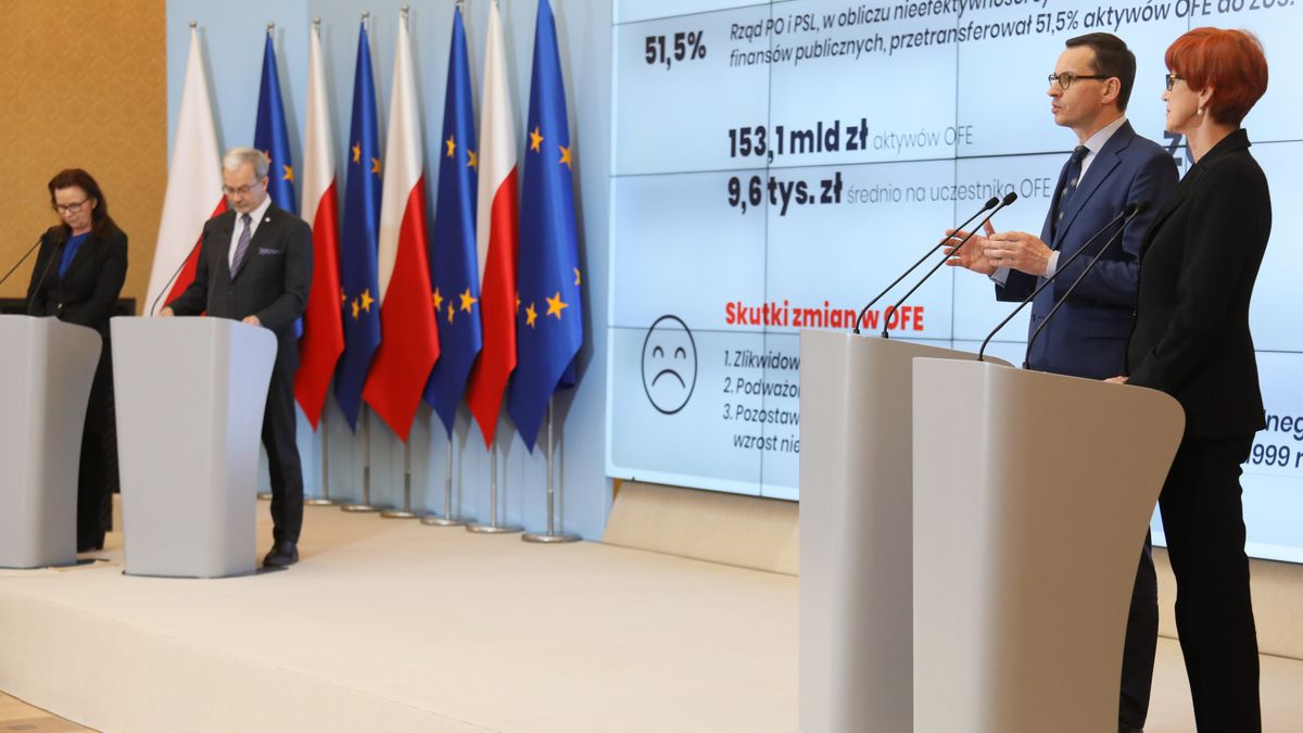 Konferencja prasowa premiera Mateusza Morawieckiego w sprawie przekształcenia OFE w IKE.