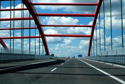 Autostrada A4. Atak pseudokibiców na busa