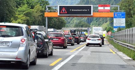 Austria. Wprowadzono zakaz zjeżdżania z autostrady. Niemcy oburzeni