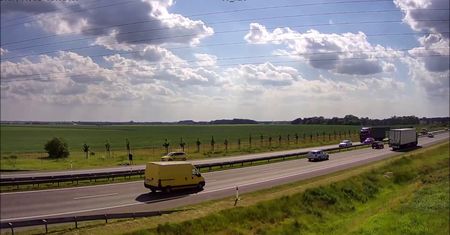 Wypadek z udziałem rowerzysty na autostradzie A2