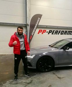 Mamed Khalidov ma lepsze auto niż Lewandowski. Szare Audi RS7 ma 650 KM