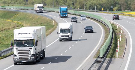 Zawodowi kierowcy. Wynagrodzenia sporo powyżej średniej i perspektywy dalszych podwyżek