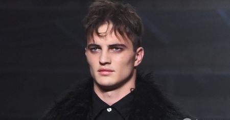 Patryk Grudowicz na wybiegu u Roberta Kupisza! Zwycięzca Top Model przyćmił wszystkich modeli