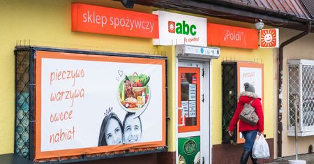 "Zakaz handlu w niedziele to fikcja". Kilka tysięcy sklepów może ominąć przepisy