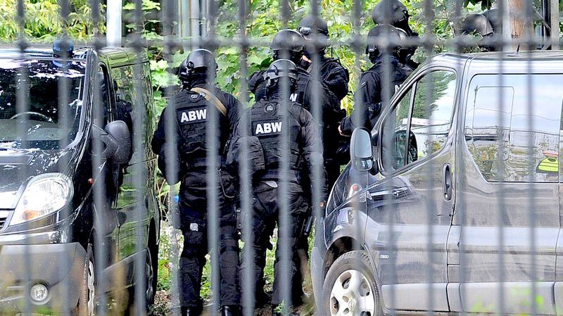 Sprawa jest rozwojowa - zapewniają służby