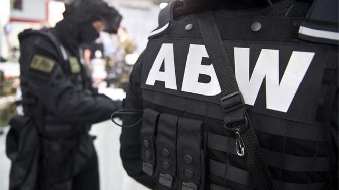 Akcja ABW. 5 osób zatrzymanych w związku z przemytem alkoholu