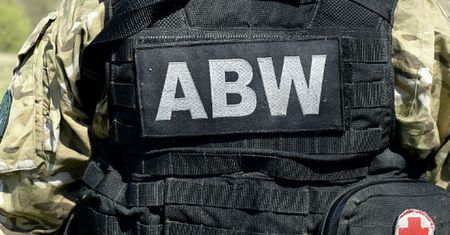 ABW zatrzymała Polaka, podejrzanego o nawoływanie do przeprowadzenia zamachu terrorystycznego w Polsce