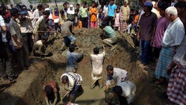 Grób spalonych ofiar ofensywy w Aceh