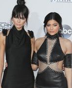 Siostry Jenner i Gigi Hadid na gali AMA