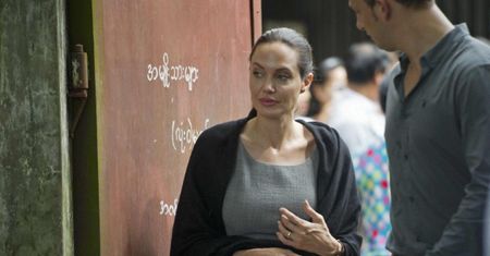 Angelina Jolie była molestowana przez jordańskiego ministra?