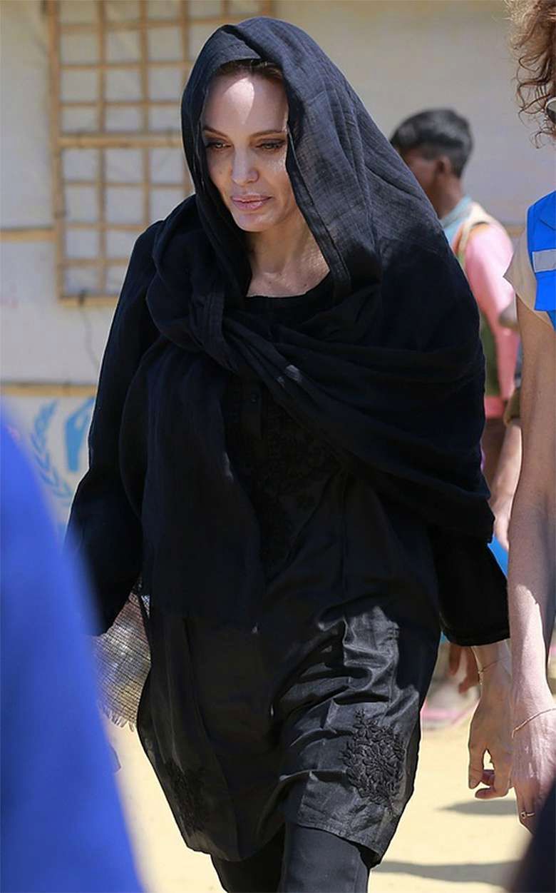 Stylizacja Angeliny Jolie w Bangladeszu