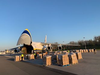 Sprzęt ochronny o wartości 25 mln złotych we Wrocławiu. ARP kupiła go w Chinach