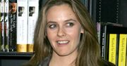 Alicia Silverstone karmi dziecko przeżutym jedzeniem!