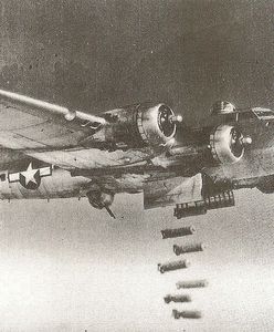 Wrak bombowca B-17 odnaleziony w Belgii. To legendarny samolot nazywany "Latającą Fortecą"